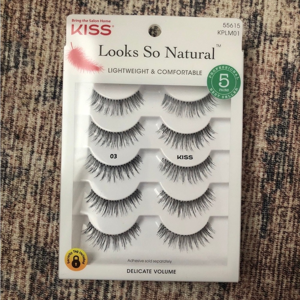 KISS Lashes 💕 Delicate Volume – Brand New in Box! Soft & Natural Look